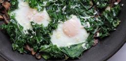 Recipe of the Week - Fried Eggs with Kale and Mushrooms